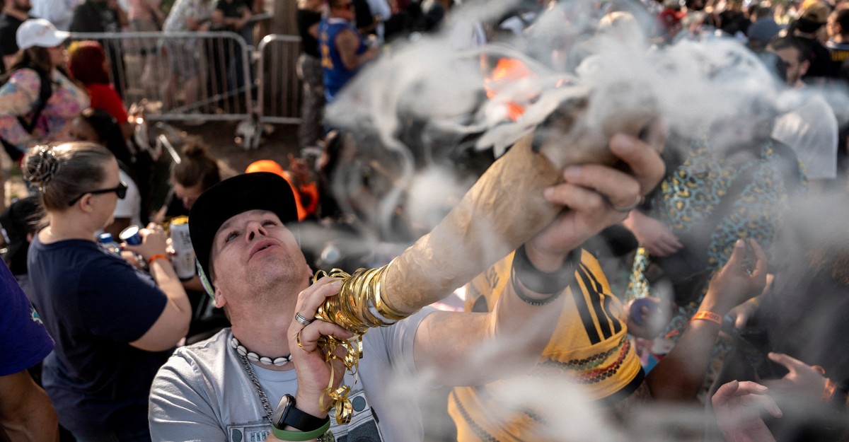 cdn.theatlantic.com image