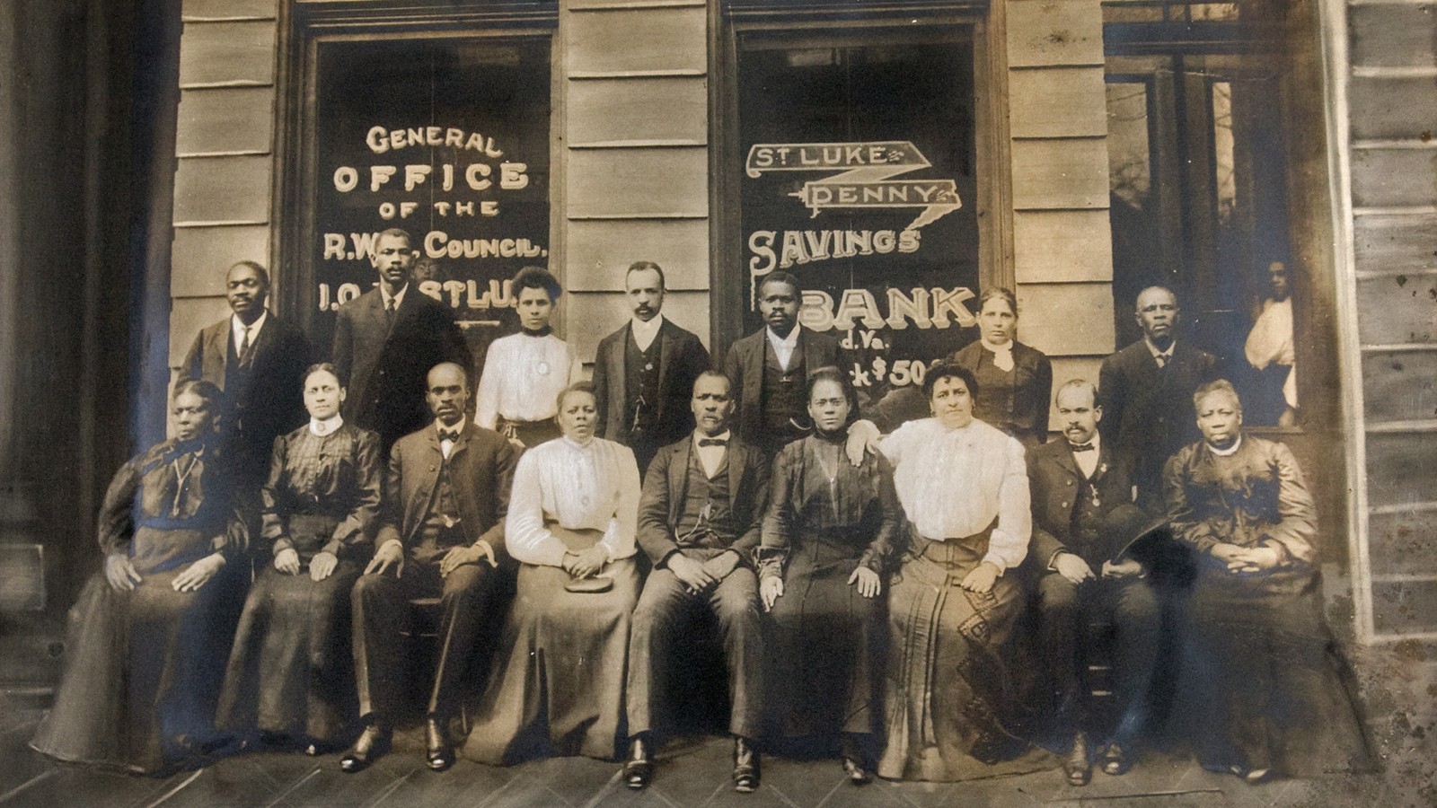 Black-Owned Vintage Clothing Stores Surge - The New York Times