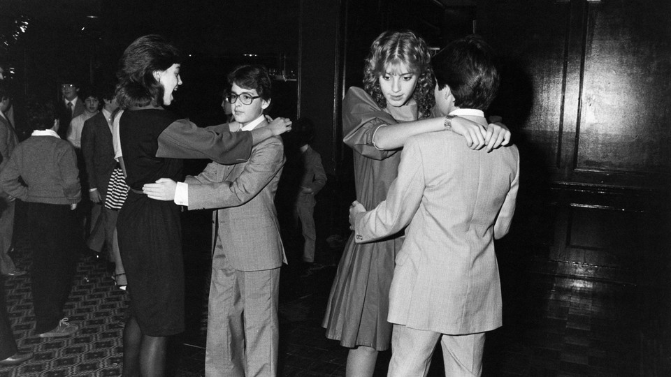 Teen couples dancing