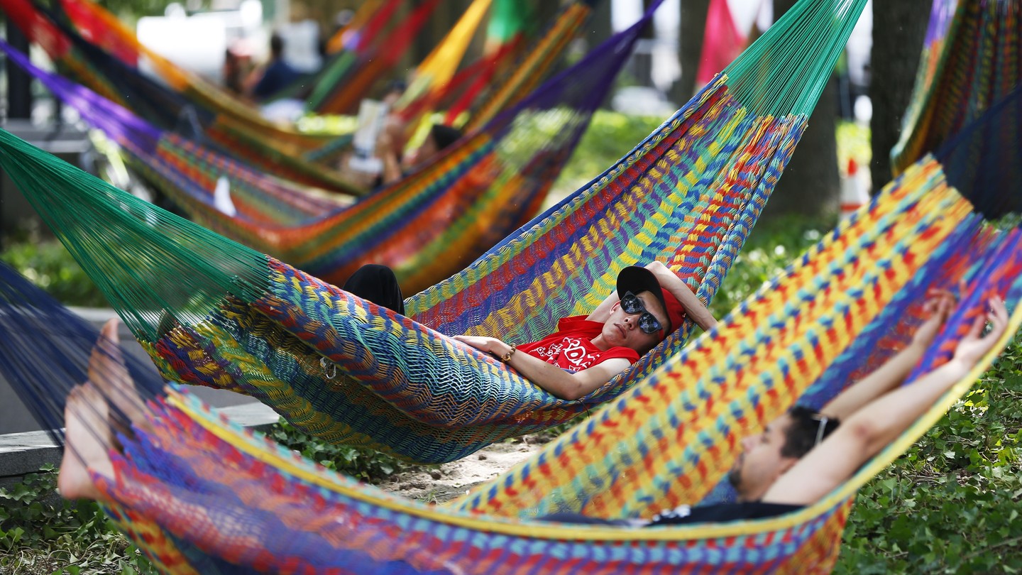 How a Shorter American Work Day Is Hurting Income Inequality - The Atlantic