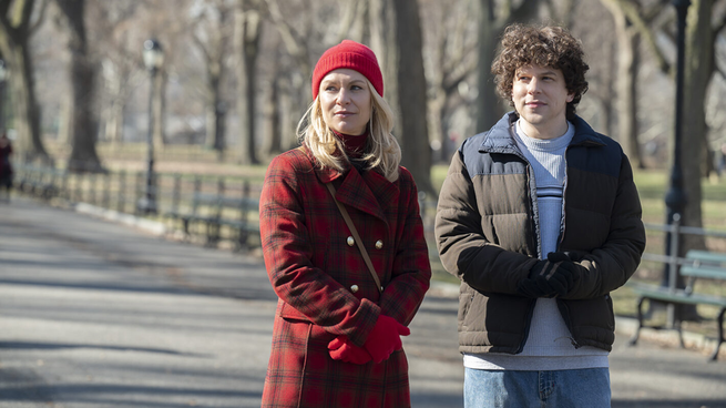 Claire Danes et Jesse Eisenberg dans l'émission FX/Hulu 