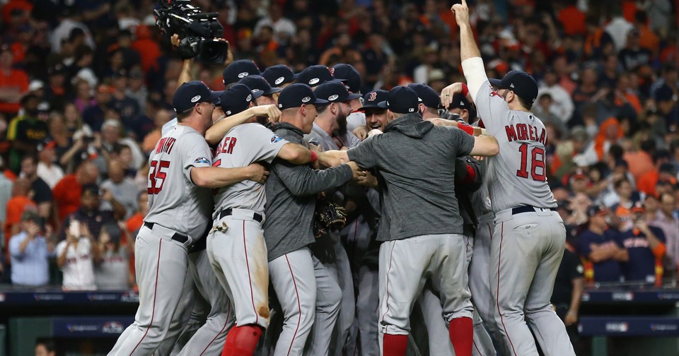 Boston celebrates Red Sox win, remembers marathon bombings - Los Angeles  Times