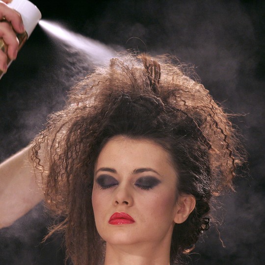 How Dry Shampoo Can Cause Hair Loss - The Atlantic