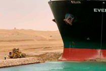 An enormous boat stuck in Egypt's Suez Canal