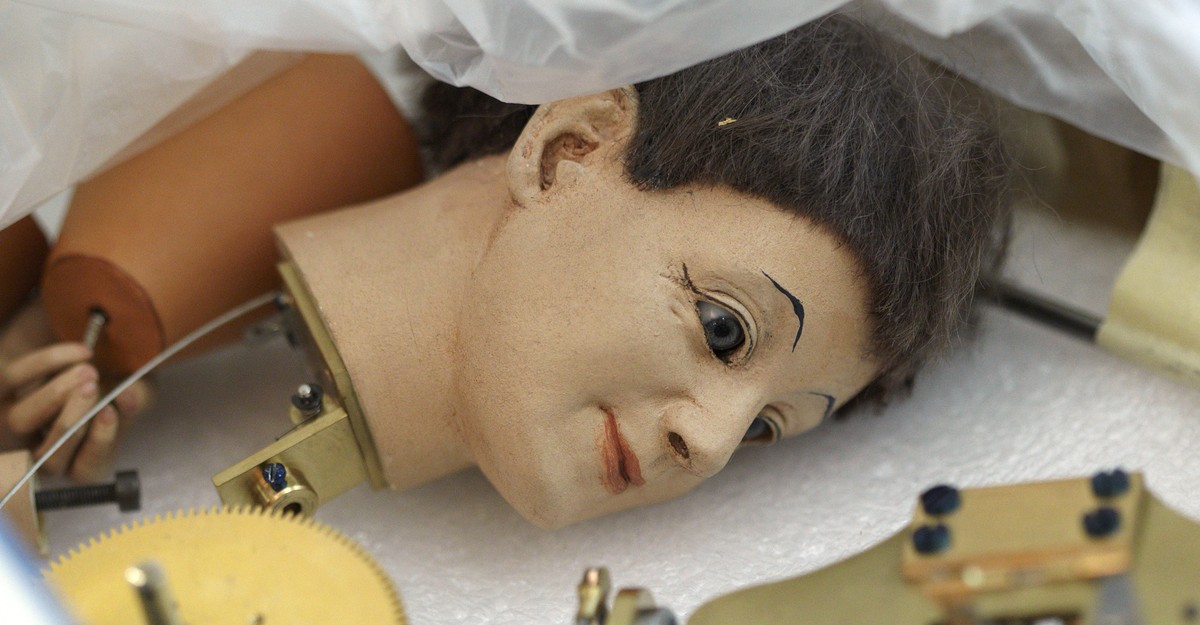 NextImg:Why People Mourn Robots When They Die