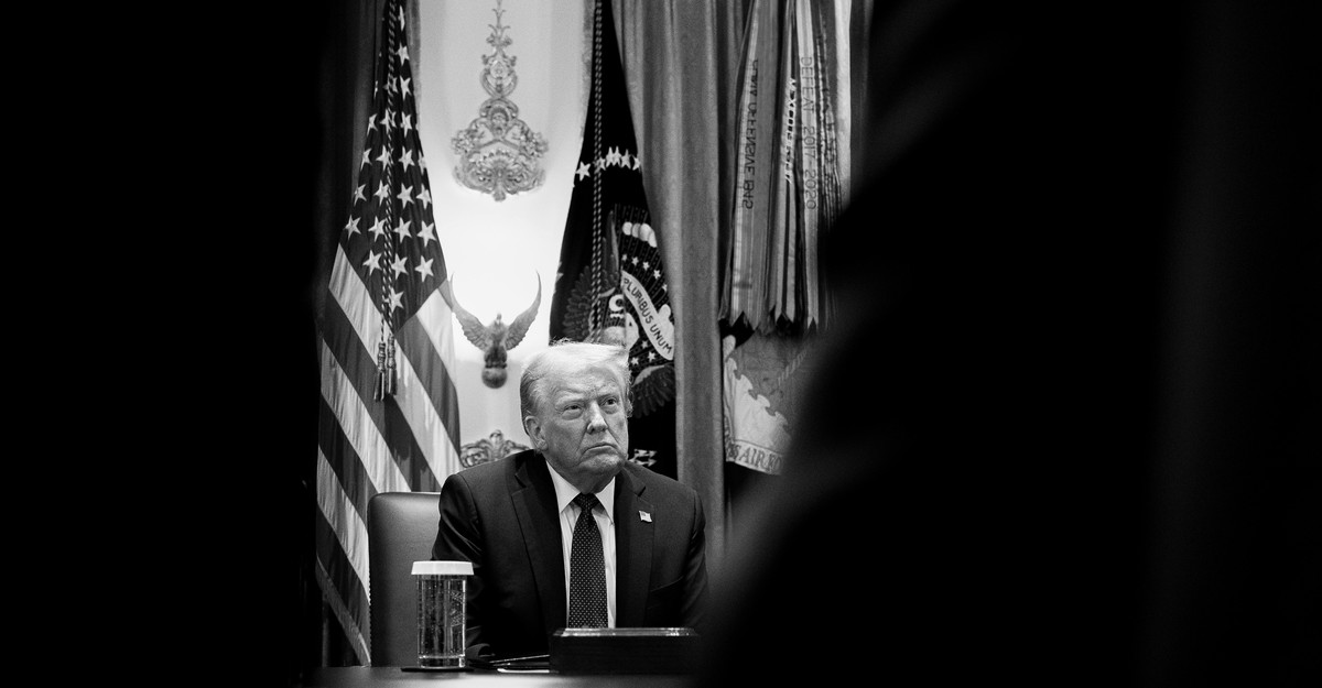 https://cdn.theatlantic.com/thumbor/AUB1EZ8-pSD_fQesQkCOC-Lblps=/0x85:3994x2165/1200x625/media/img/mt/2025/09/2025_09_05_Trump_Midterms/original.jpg