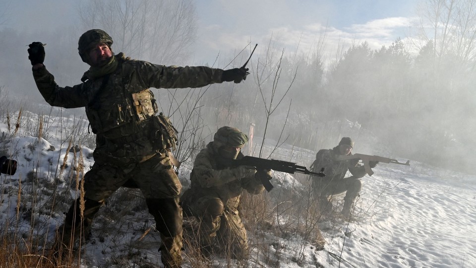 Ukrainian reserve troops taking part in military exercises