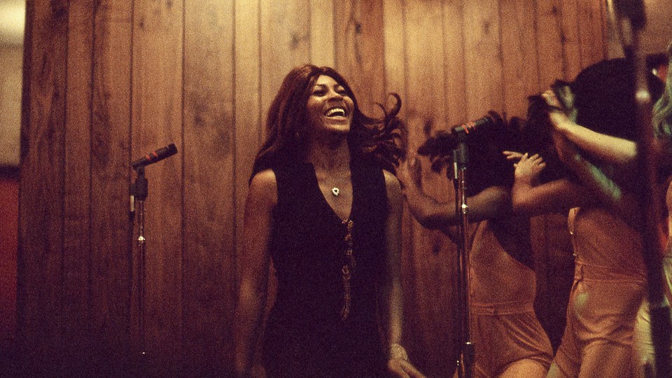 Tina Turner and Ikettes in a 1973 performance.