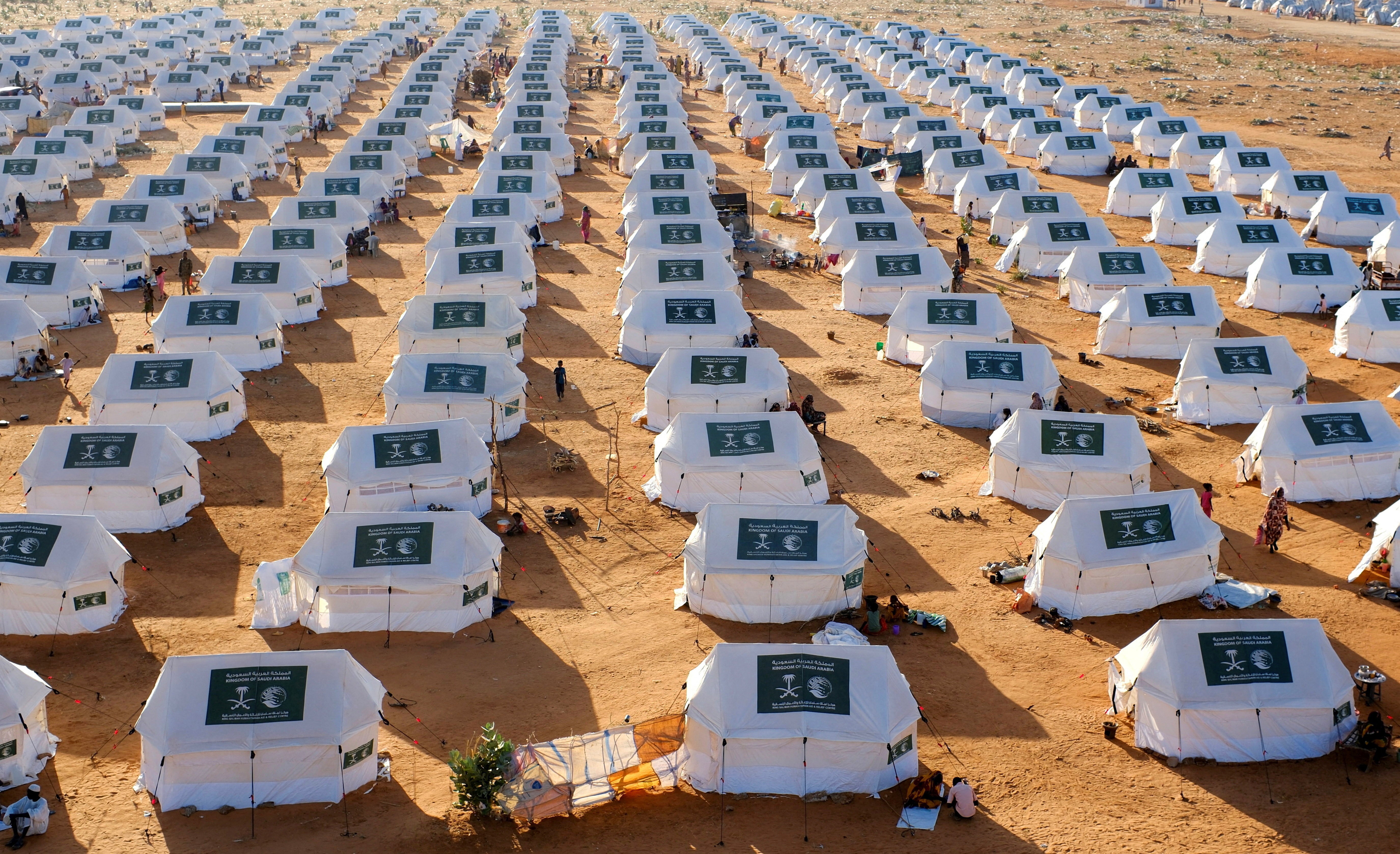 Many rows of tents, set up in a displaced persons camp