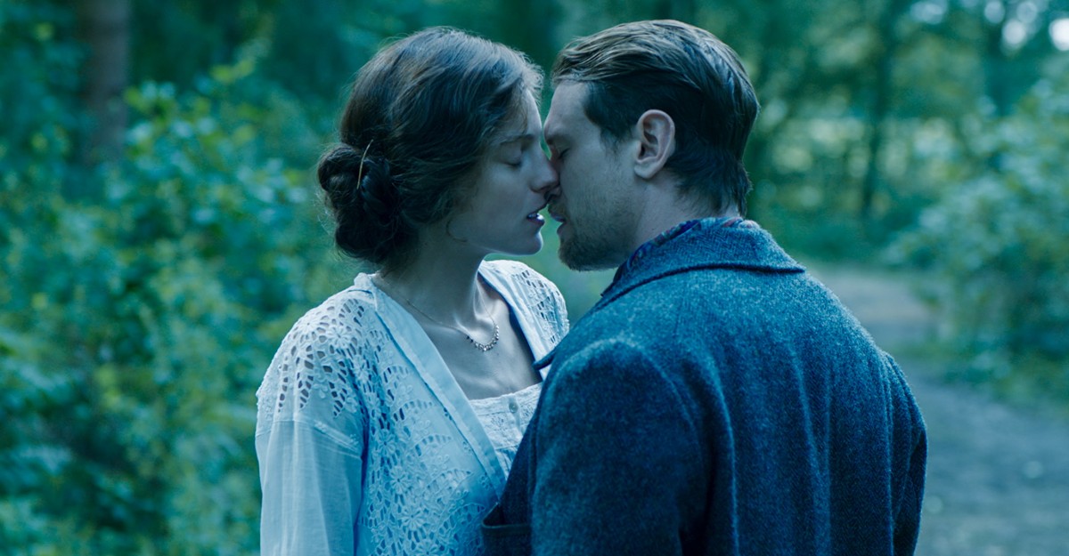 Lady Chatterley's Lover' Makes Sex Scenes Look Like Works of Art - The  Atlantic
