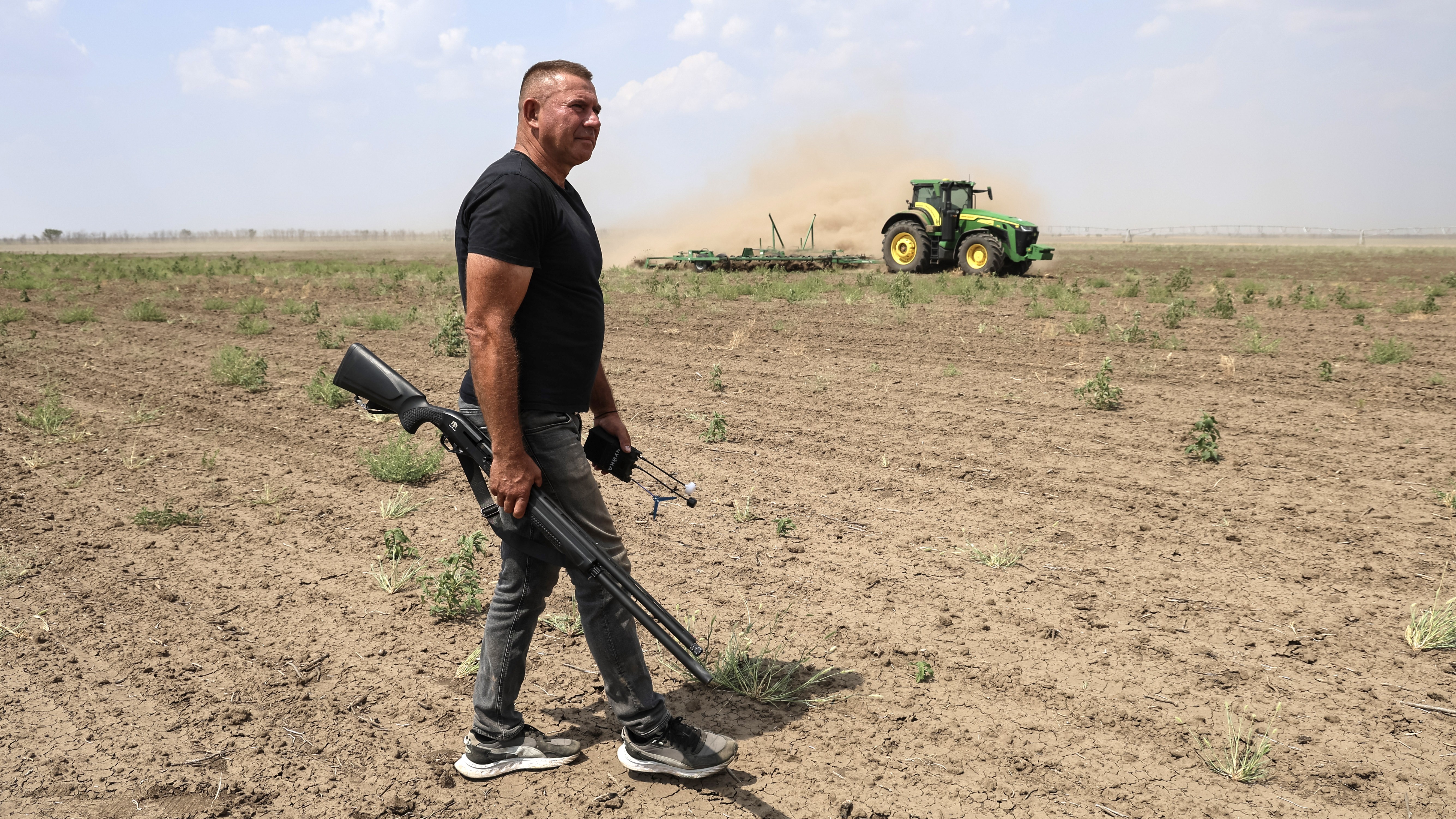 Photos: Farming in Ukraine’s War Zone