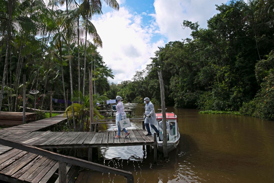 Coronavirus: Health Care in Brazil's River Communities - The Atlantic