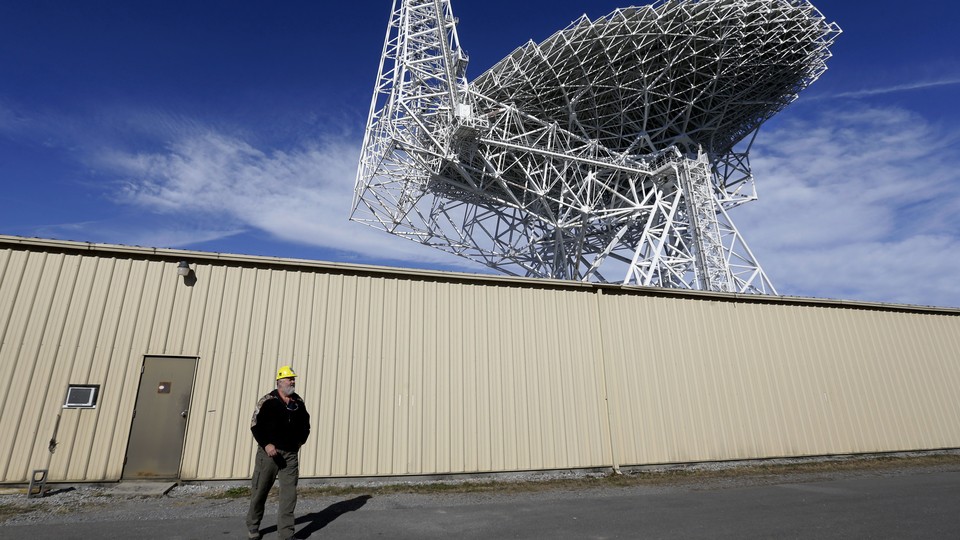 The Green Bank Telescope in West Virginia observed 'Oumuamua for artificial radio signals this week.
