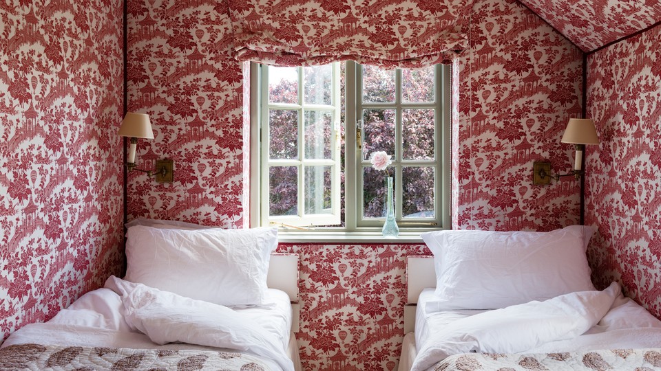 A History of Wallpaper's Deception - The Atlantic