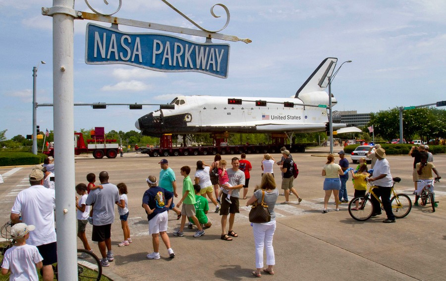 Shuttles Sail To Their New Homes - The Atlantic