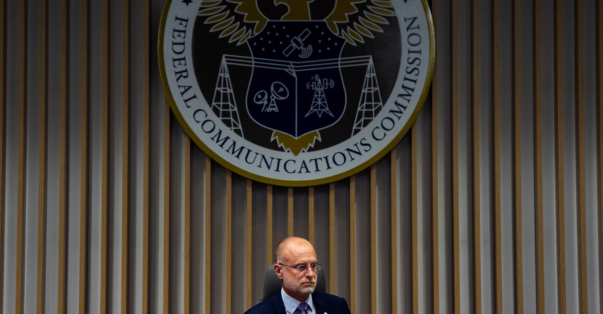 https://cdn.theatlantic.com/thumbor/DESCoQWaSIVbmVvzSLo_VHcxIOg=/0x79:3789x2052/1200x625/media/newsletters/2026/07/2026_07_07_The_Daily_Supreme_Court_Independant_Agencies_Ruling_1/original.jpg