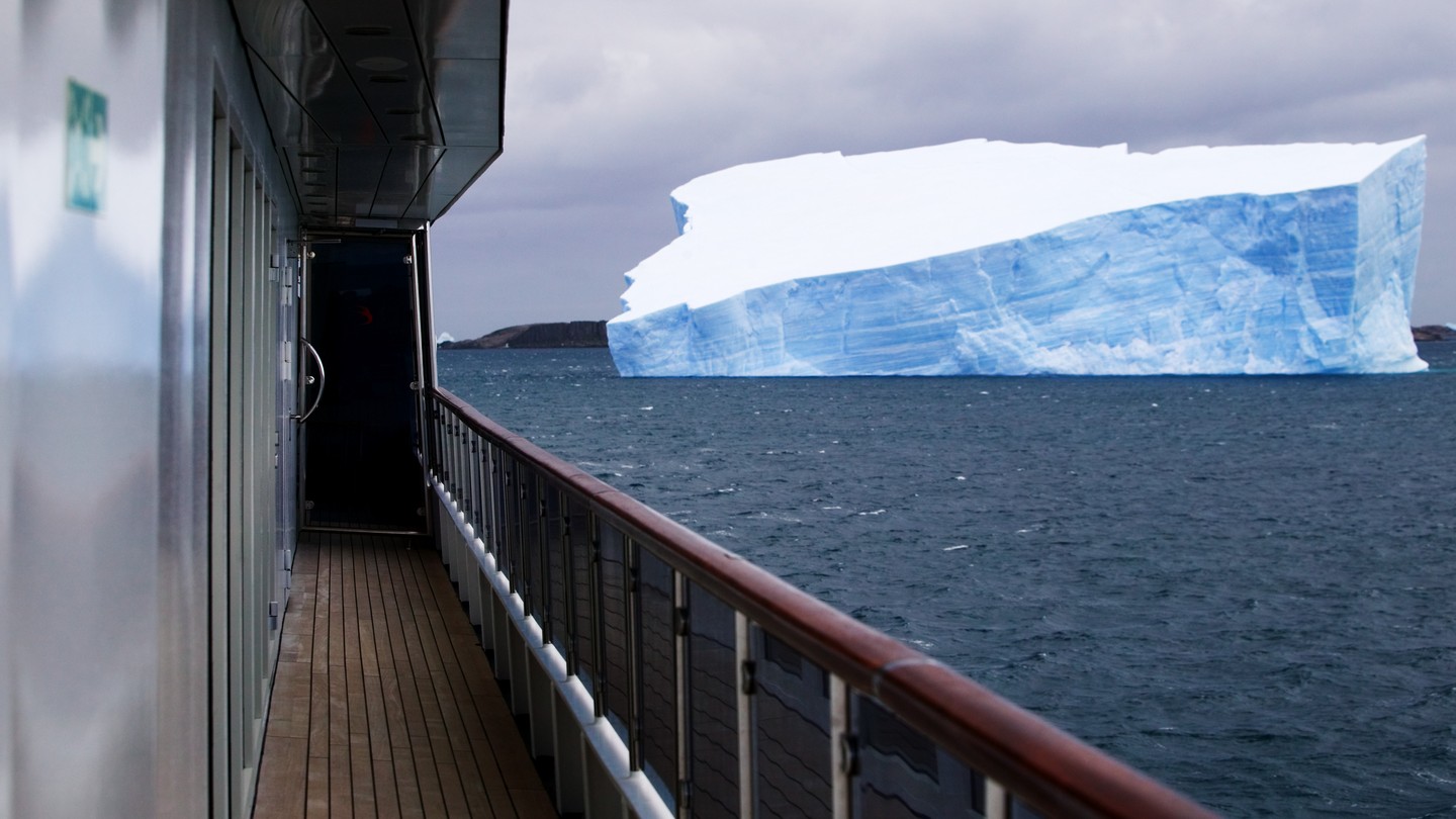 Not all icebergs are white: Here's what makes them blue, green or