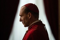 Ralph Fiennes in "Conclave"