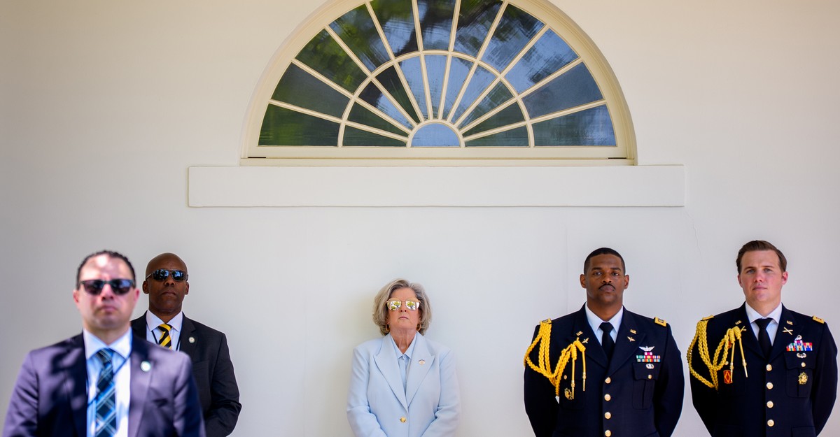 cdn.theatlantic.com image