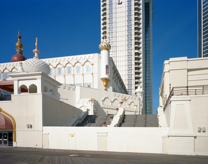 Photographing the Trumpian Urbanism of Atlantic City