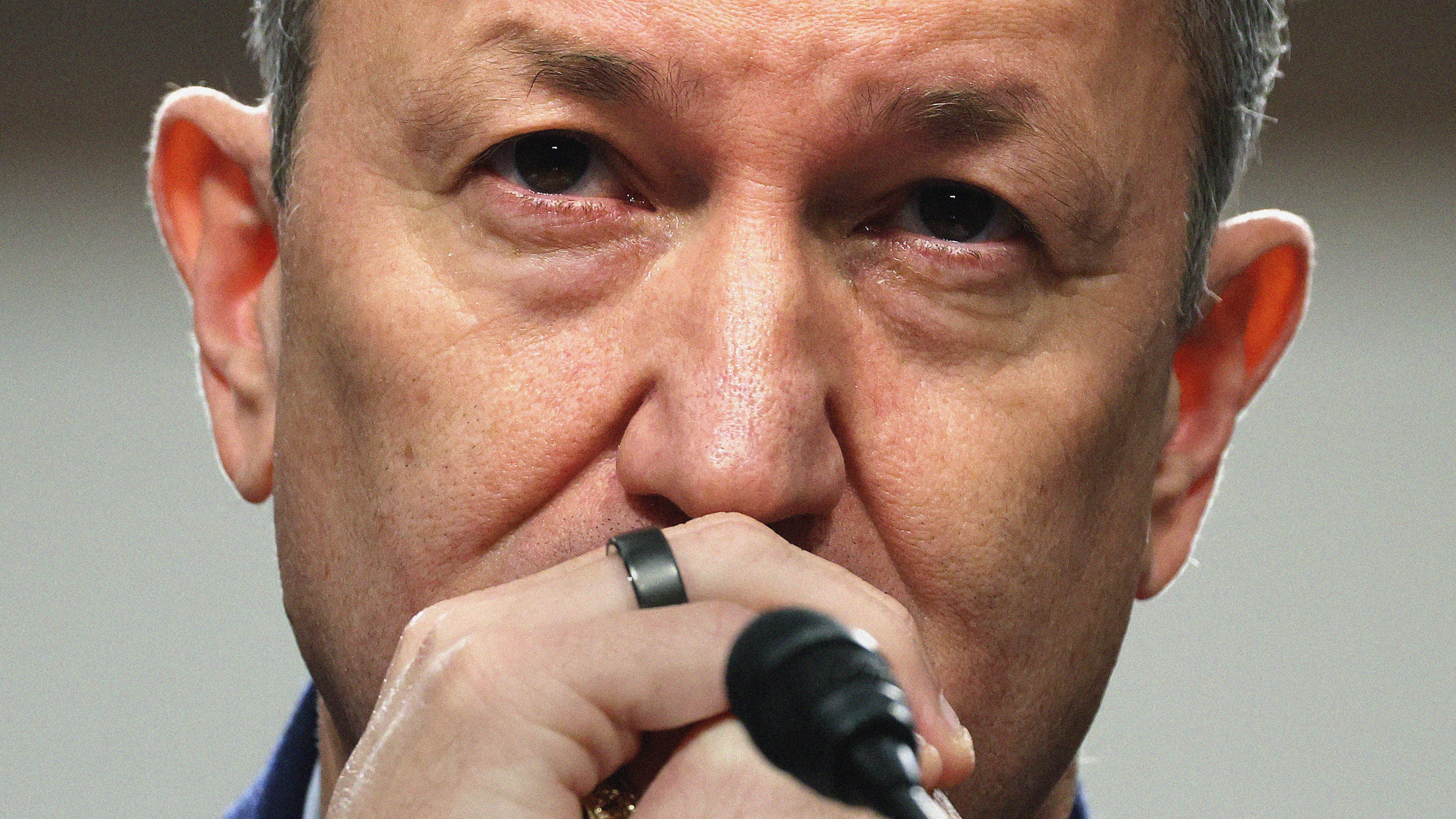 US Generals Show Excessive Deference to Civilian Leaders