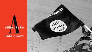 An ISIS flag being waved