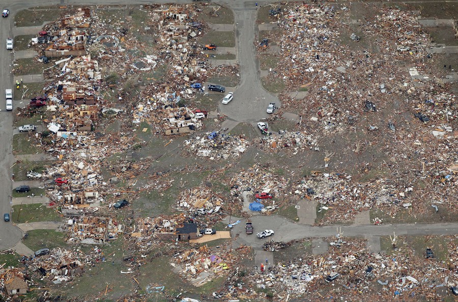 Picking up the Pieces After the Tornado in Moore, Oklahoma - The Atlantic