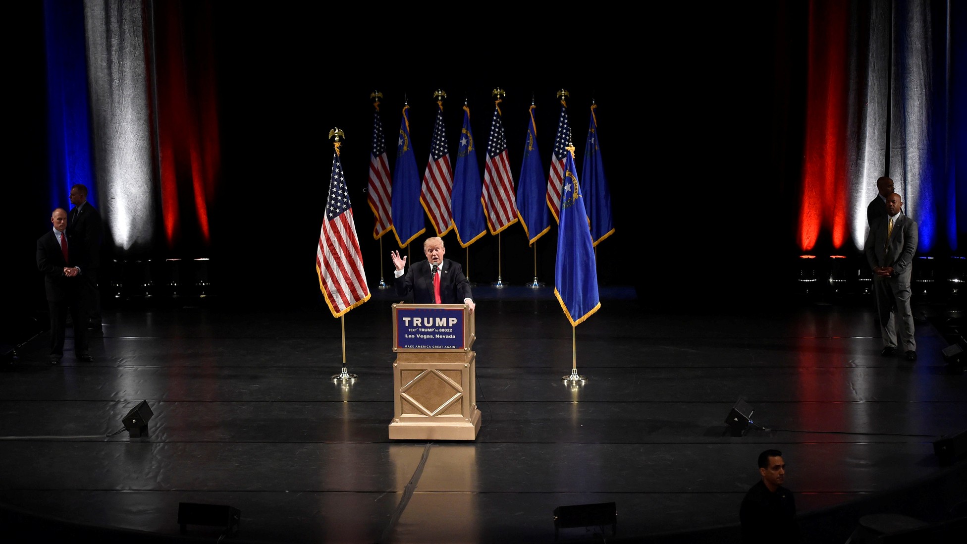 Man Charged After Trying to Take Police Officer's Gun at Trump Rally ...