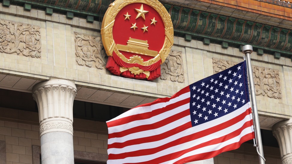À Pékin, Trump repart sans avancée majeure : la Chine affiche sa puissance, Washington son impuissance
