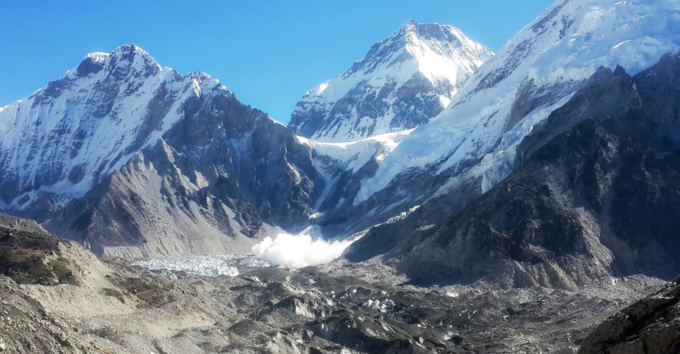 Four Deaths in Four Days on Mount Everest - The Atlantic