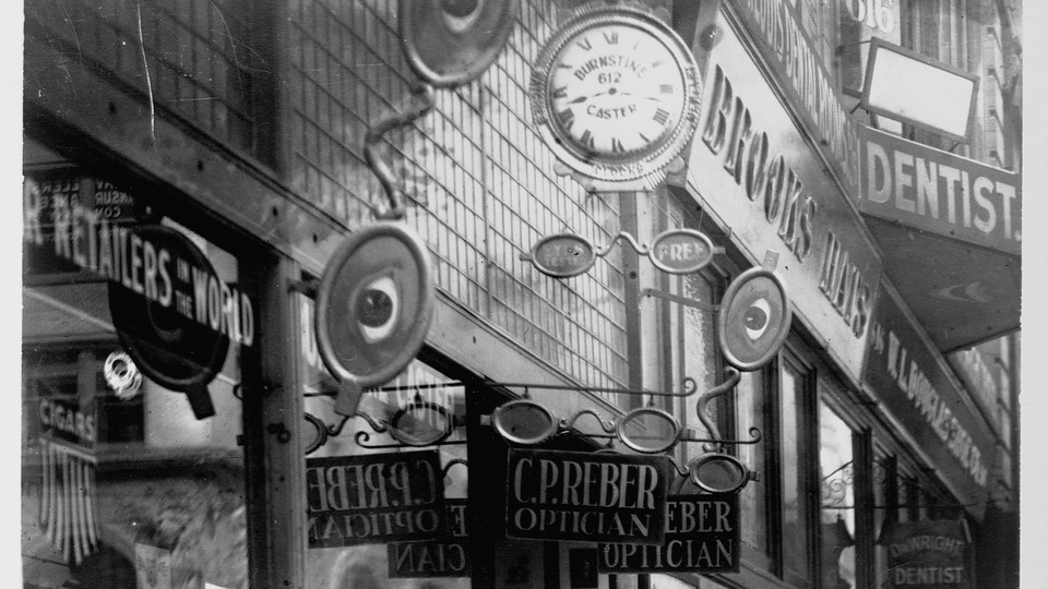 Advertising and Shopping - Big BOOM in the 1920s