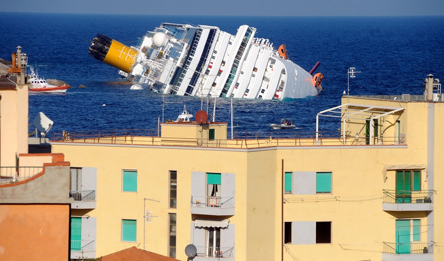 cruise ship that wrecked in italy