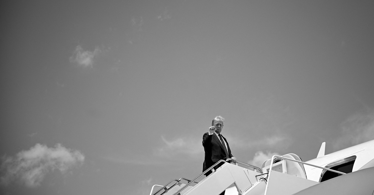 cdn.theatlantic.com image