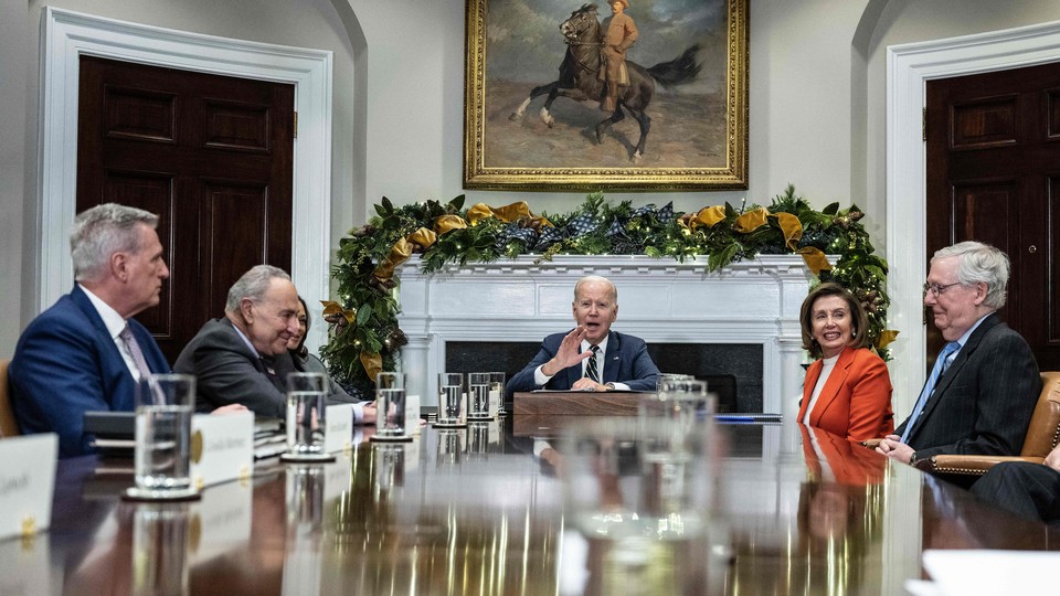 Joe Biden meeting with Kevin McCarthy, Chuck Schumer, Nancy Pelosi, and Mitch McConnell in November 2022.