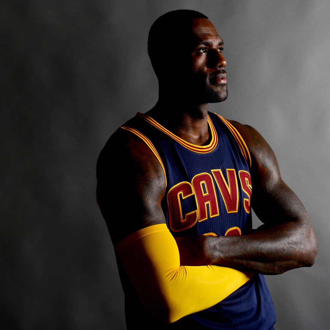 NBA Finals: LeBron reportedly wanted Cavs to wear sleeved jerseys