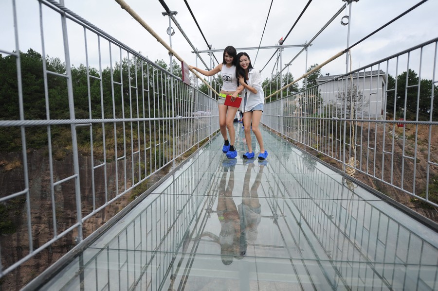 Dizzying Heights: Vertical Tourism in China - The Atlantic