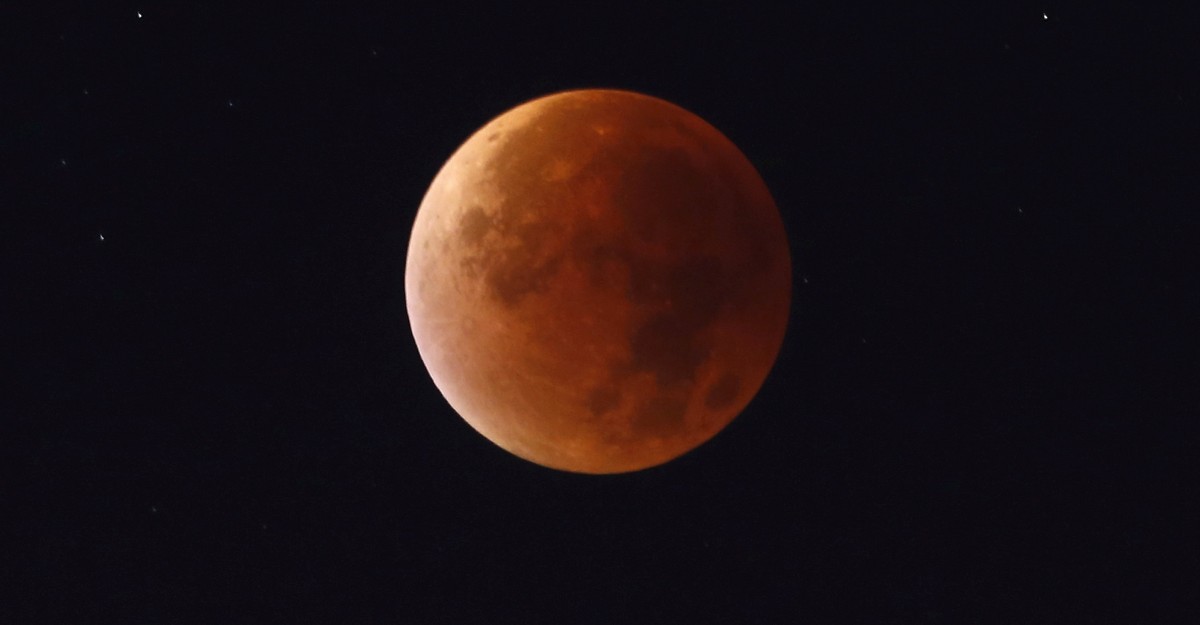 The Astrologer Who Coined the Term 'Supermoon' Is 'Delighted ...