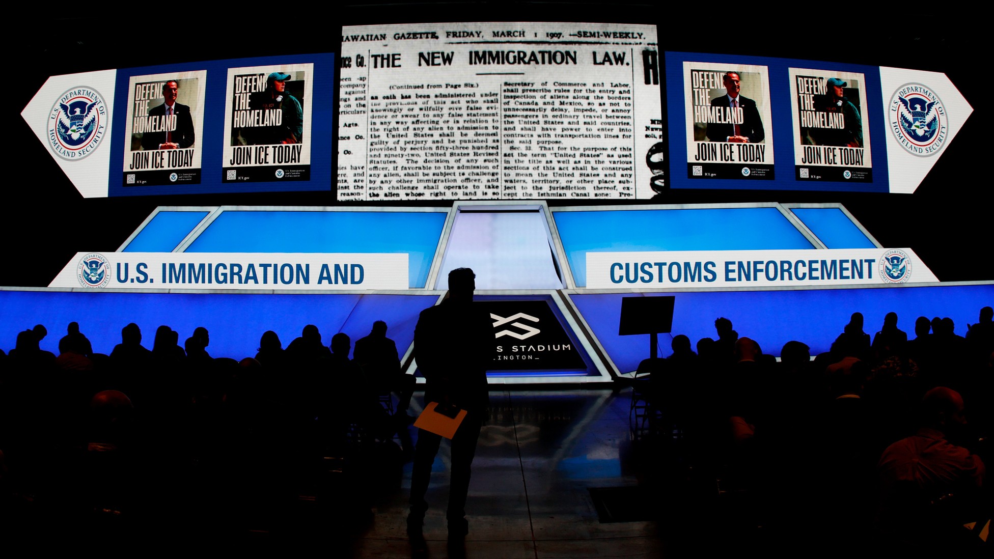 Who Wants to Work for ICE? They Do. - The Atlantic