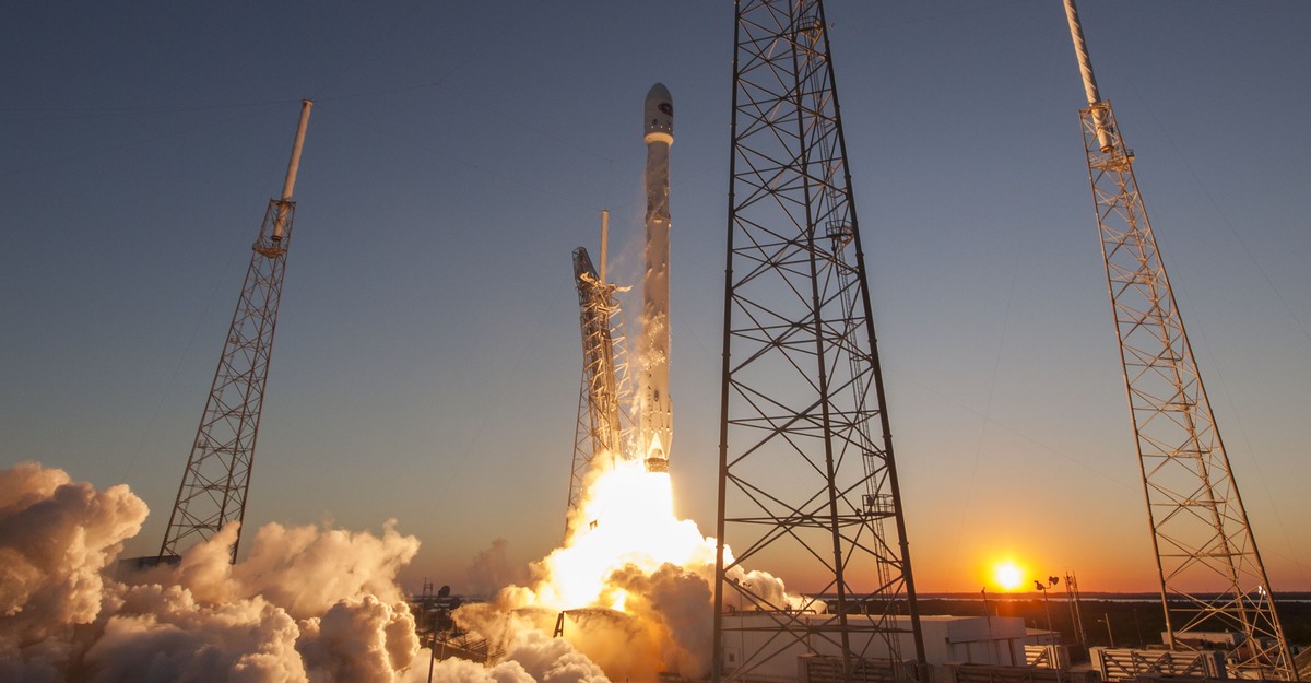 Celestial Commons: SpaceX Makes Its Photos Easier for Everyone to Use ...