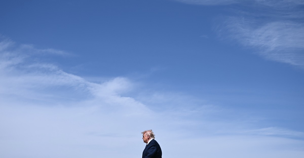https://cdn.theatlantic.com/thumbor/KwCi922Uf-XJMoIeajKvK4ybCbo=/0x127:6110x3309/1200x625/media/newsletters/2026/05/2026_05_26_The_Daily_Iran_Negotiations/original.jpg