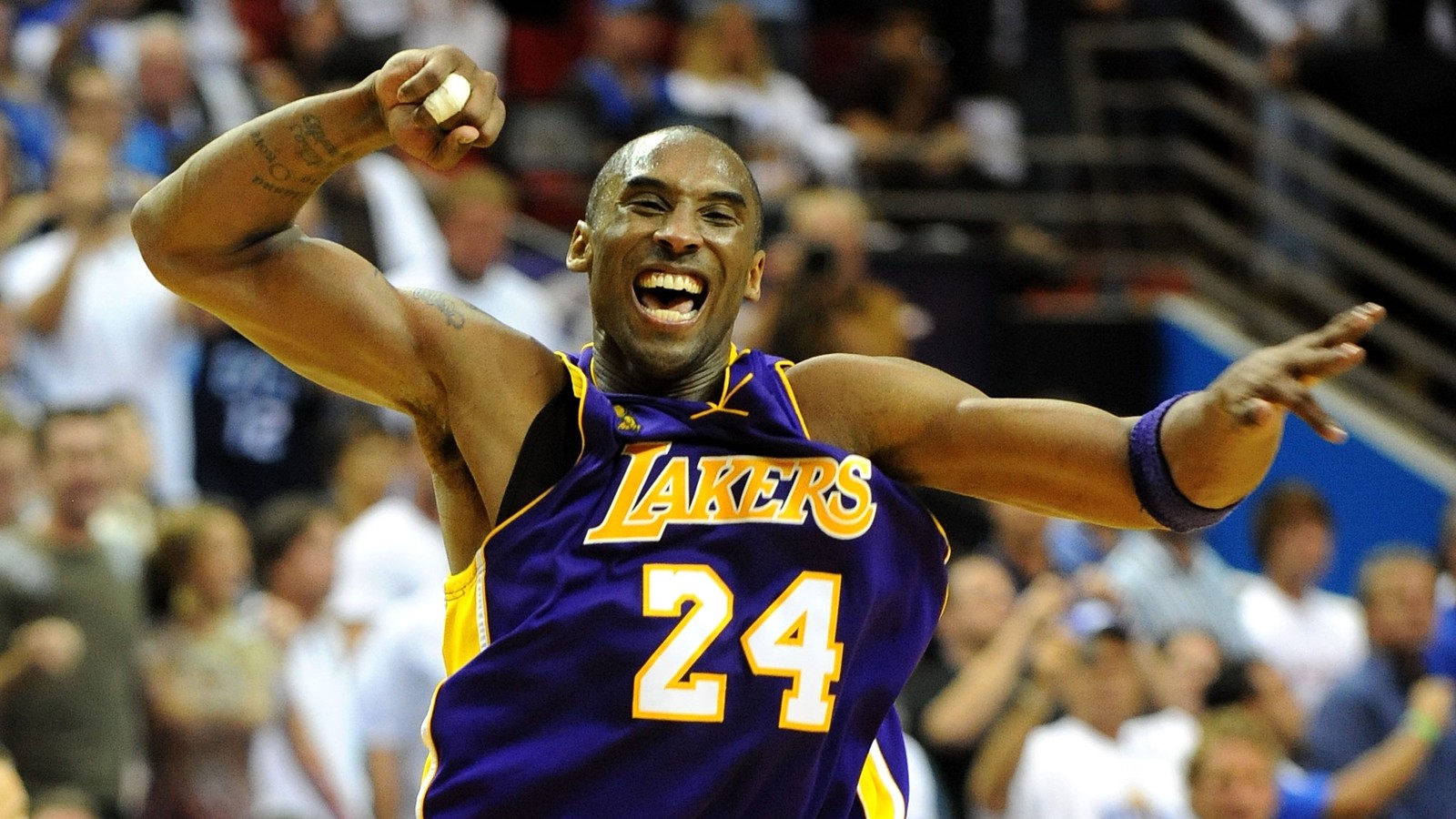 Kobe Bryant's TOP 40 Plays of His NBA Career! 