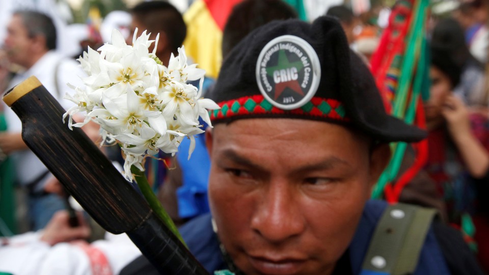 Indigenous Colombians rally for a peace agreement