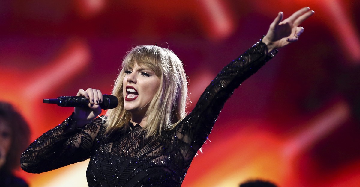 Swift 44. Taylor swift super bowl.