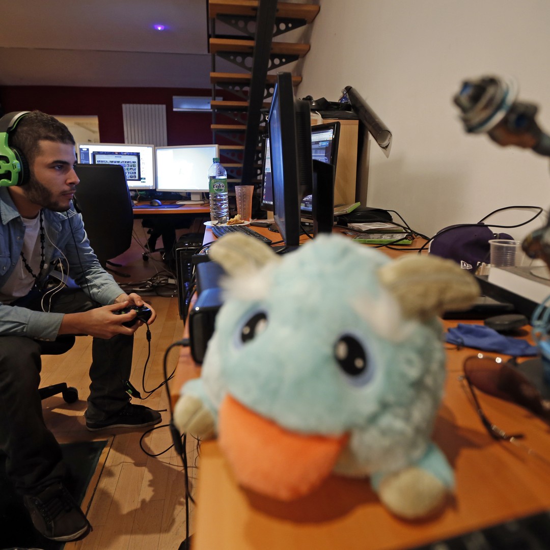 This Guy Makes Millions Playing Video Games On Youtube The Atlantic Jason bieler announces new album songs for the apocalypse due january 22, 2021. guy makes millions playing video games