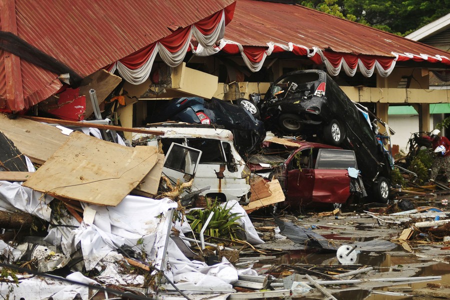 Photos From The Deadly Earthquake And Tsunami In Indonesia The Atlantic