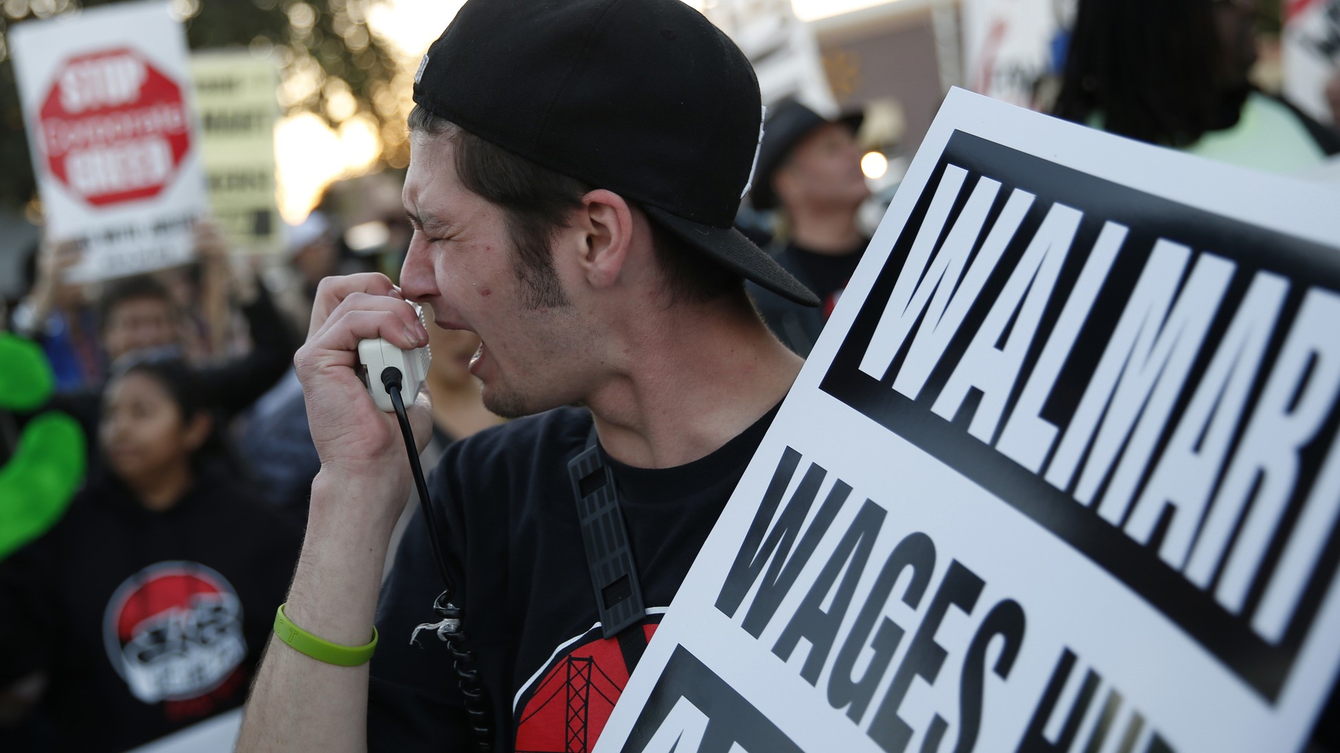Why a Minimum-Wage Hike Could Be Good for Wal-Mart - The Atlantic