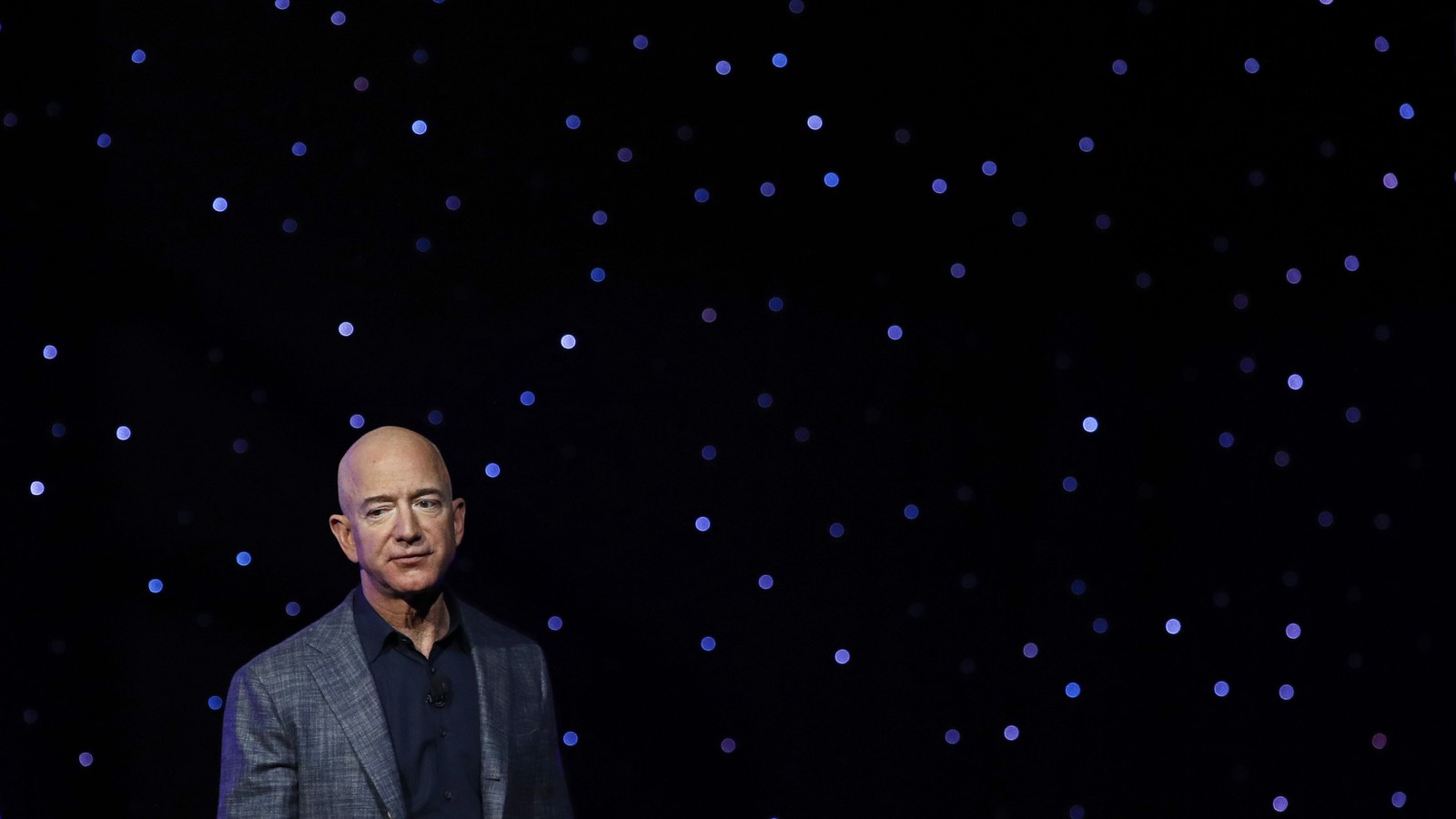 Jeff Bezos Really Wants to Go to the Moon - The Atlantic