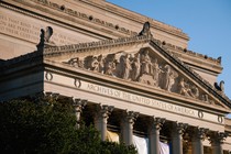 A photo of the front face of the National Archives