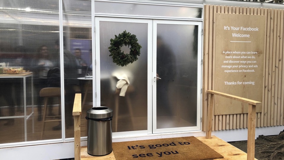 Facebook's privacy information pop-up booth in New York City, days before the just-released privacy report