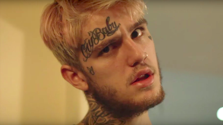 Lil top peep hairstyle